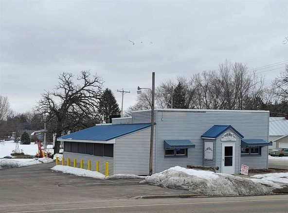 5321 S County Road D, Afton, WI 53501